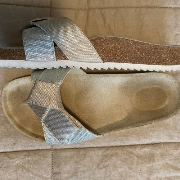 ZARA HOME  MULE SIZE 6 IN GOLD (PLATINE) - Picture 3 of 4